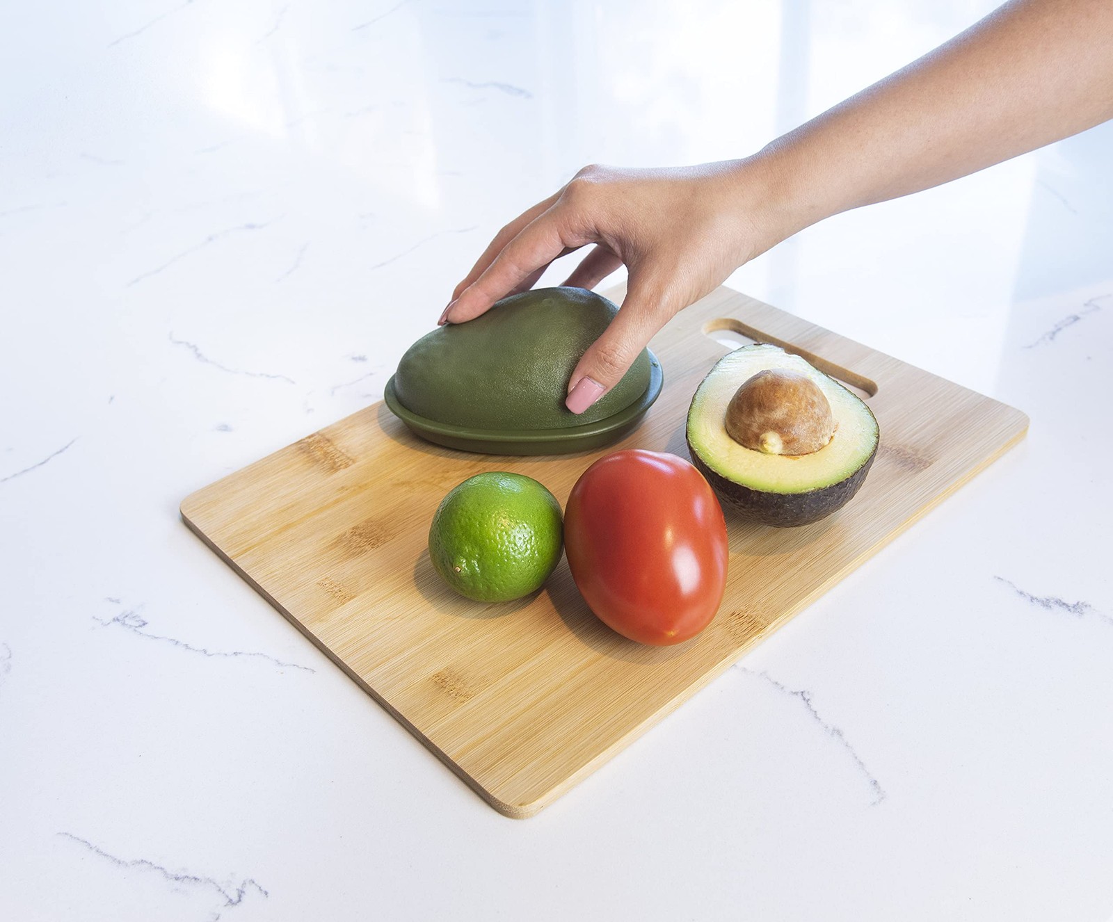 Joie Fresh Pod Avocado Keeper Storage Container 1 Count, Green