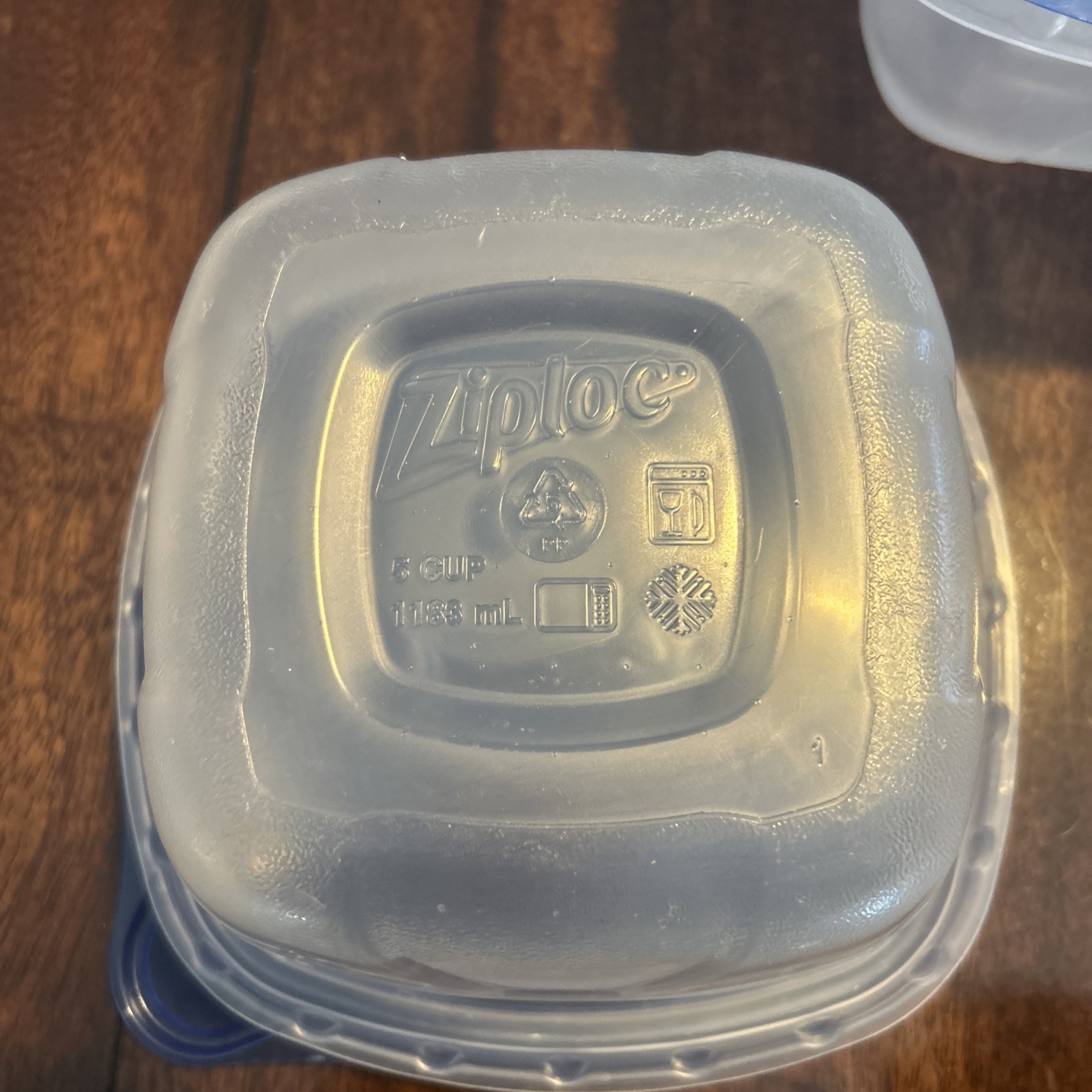 ZIPLOC MEDIUM SQUARE FOOD STORAGE CONTAINERS 1.25 Quart