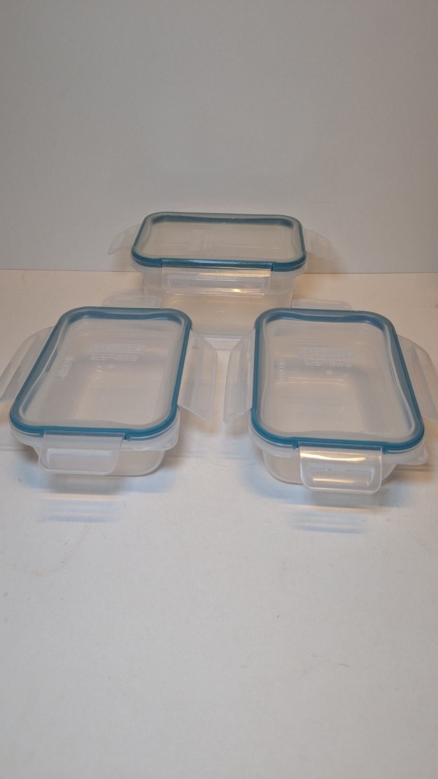 3 Snapware Containers Two 3 Cup (.7 L) One 5 Cup (1.2 L)