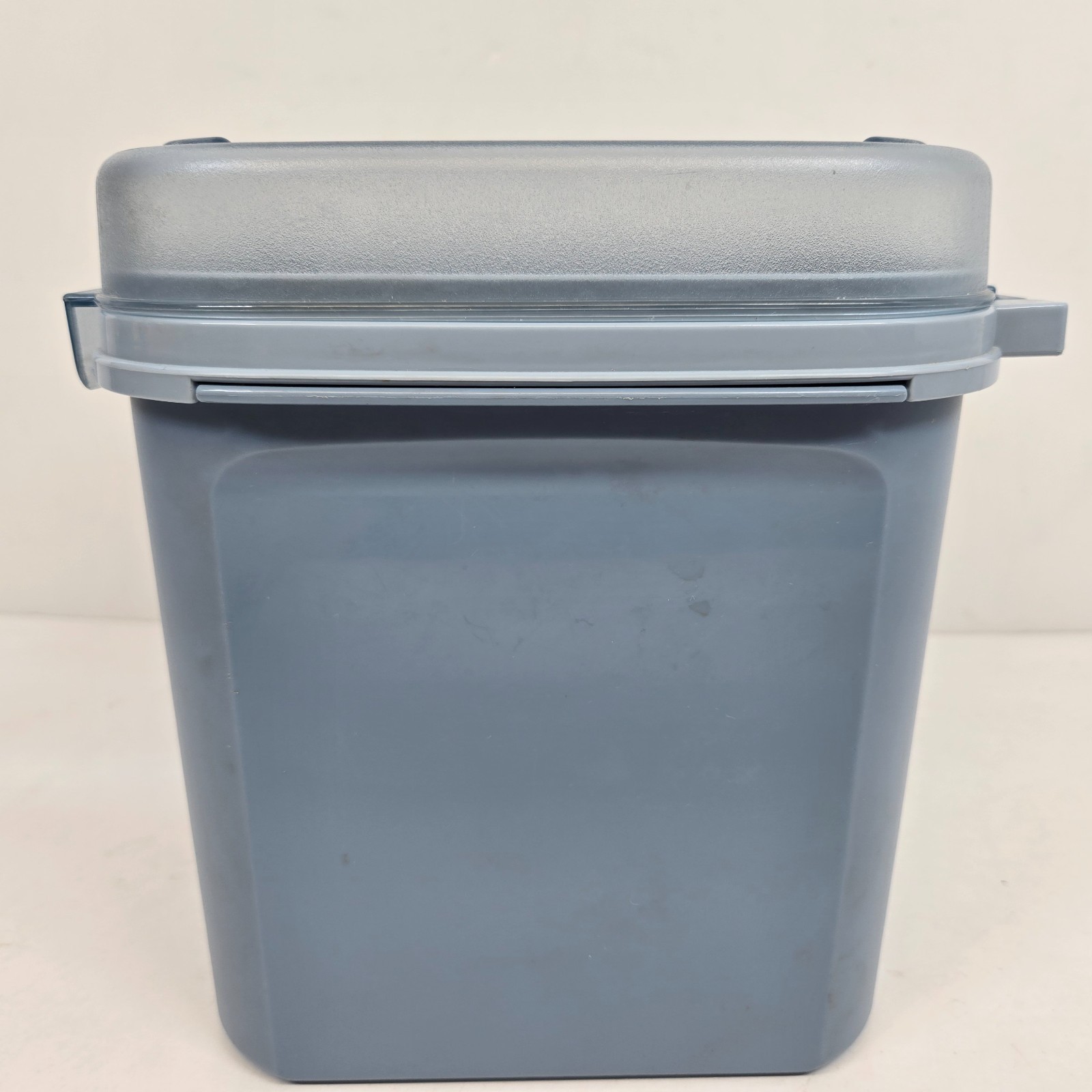 Vintage Tupperware Modular Mates 1621-2 Country Blue 17 Cups Hinged Clear Lid