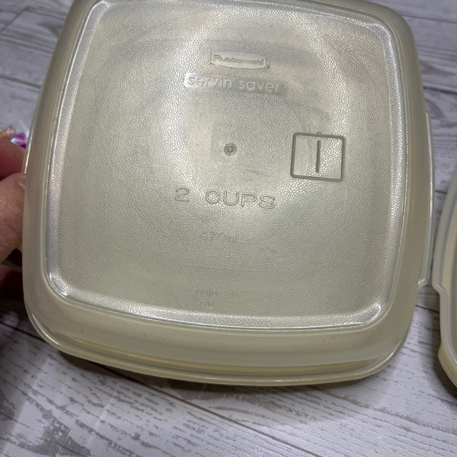Rubbermaid Servin Saver 2 Cup 470ml Food Storage Containers Cream Set of 2 0010