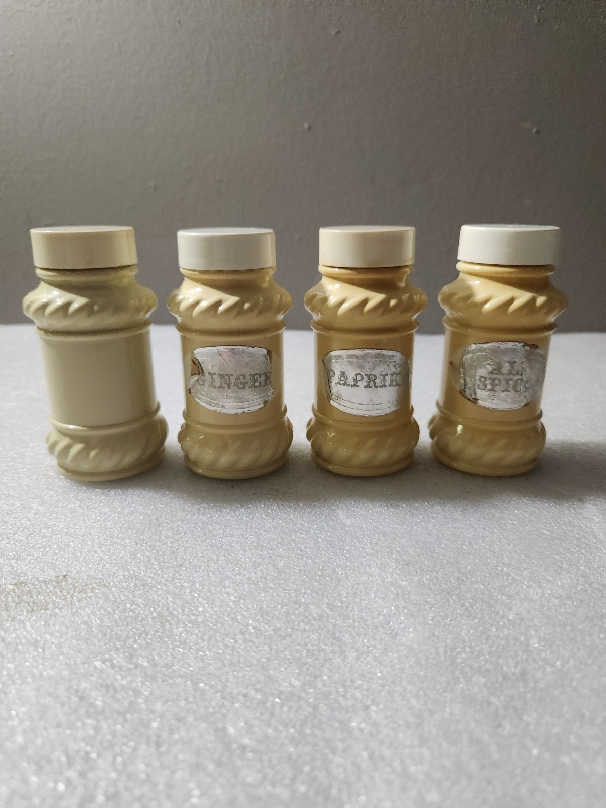 4 Vintage Plastic Kitchen Spices Bottles • Ginger – All Spice – Paprika – Blank