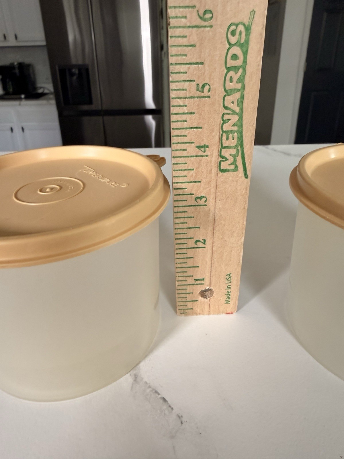 Tupperware Round Plastic Storage Container Set of 2 Beige Snap Lids 6x5x5 in