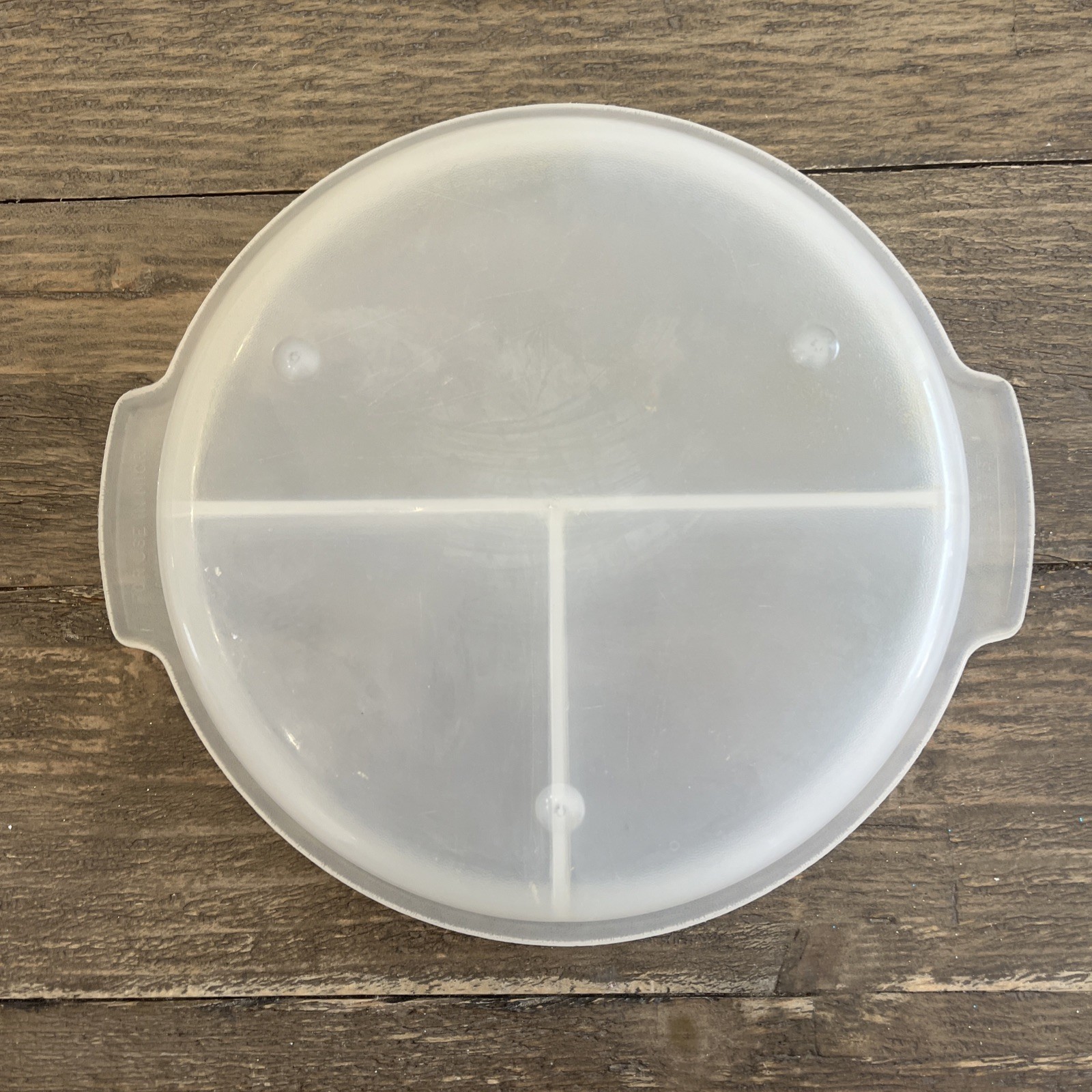Vtg SUPERSEAL 8.5” Divided Food Storage Container w Lid Microwaveable Clear