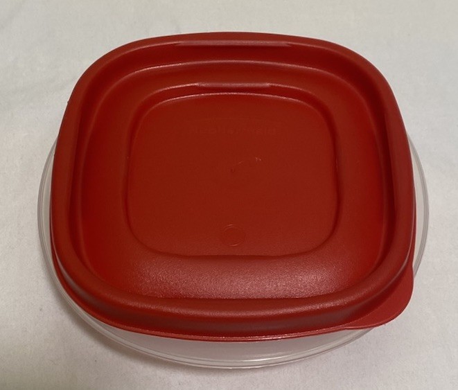 Rubbermaid Storage Container Square 1.25 Cups Easy Find Red Lids #7J56 39 USA