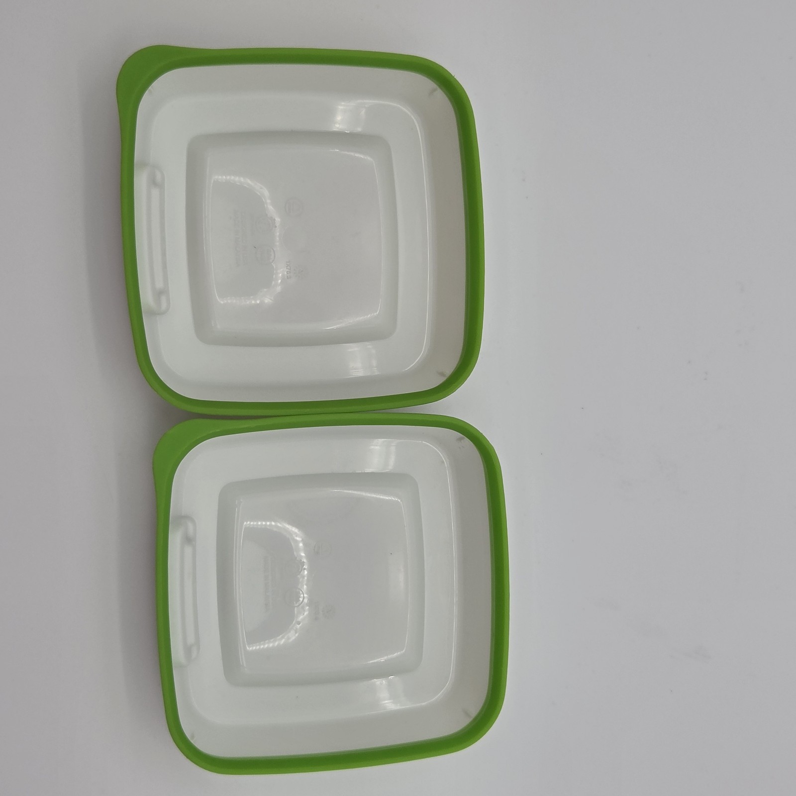 Rubbermaid FreshWorks Containers Produce Saver Vented Lids 6.3 Cups Set Of 2