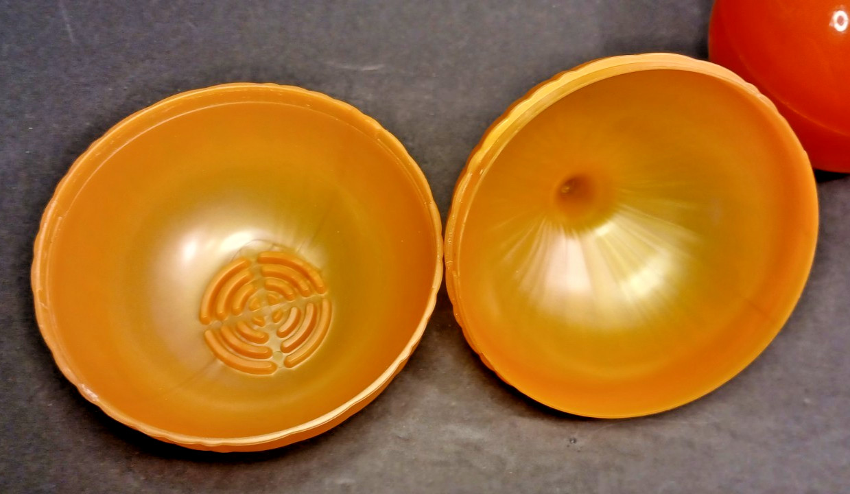 2009 Hutzler Tomato Saver NEW and 2011 Hutzler Onion Keeper Pre-Owned SET OF TWO