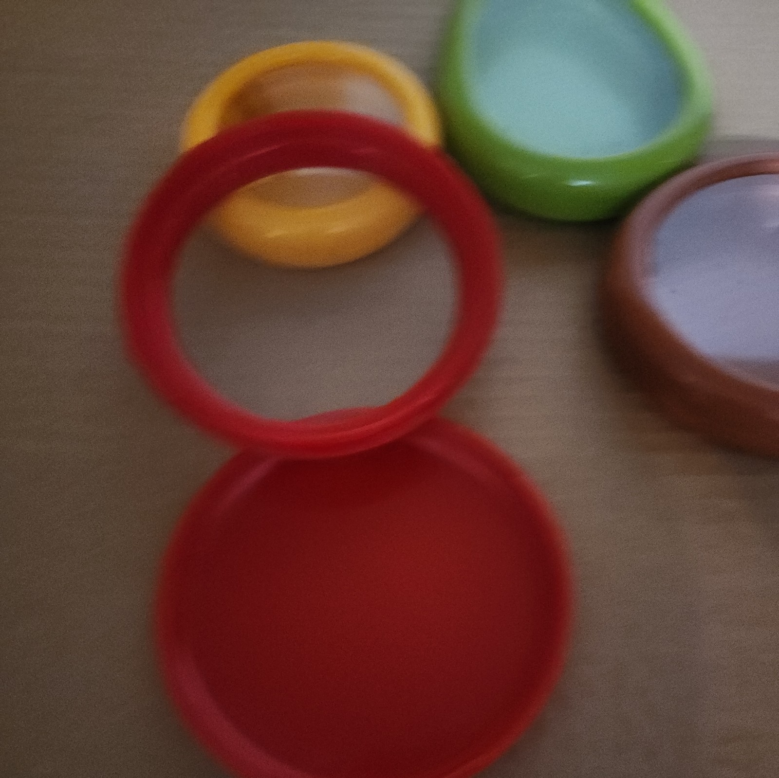 Silicone Fruit and Veggie Saver 4 Pieces NEW