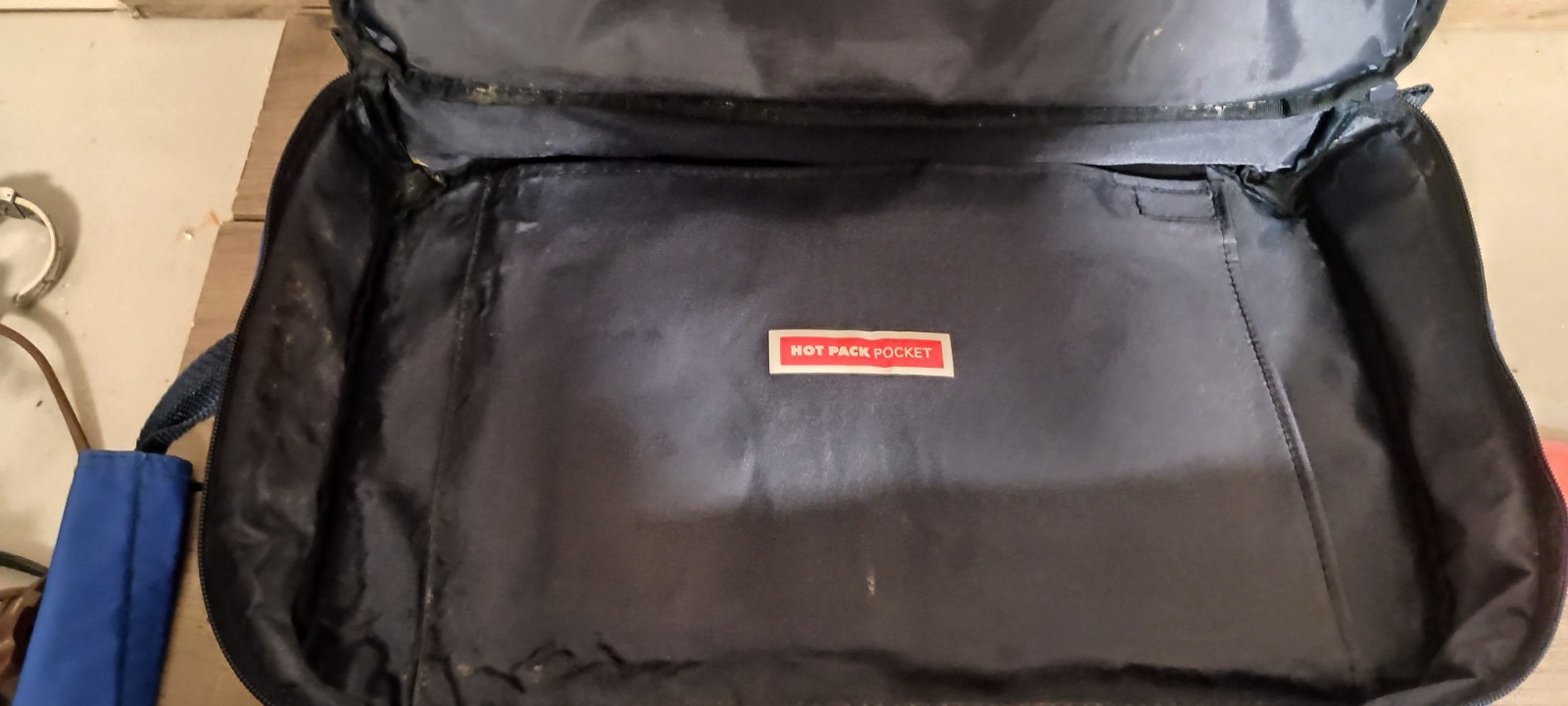 Pyrex Portable The Way To Go Blue 16″x10″x3″ Insulated Carry Bag No Hot Packet