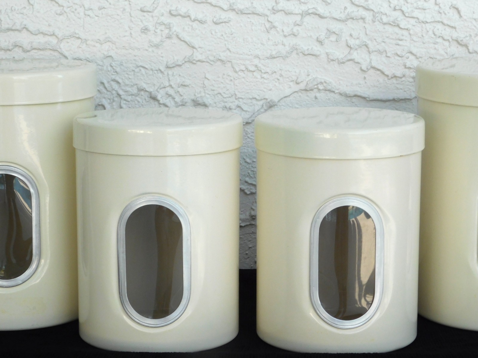 RARE VINTAGE Wesco “Classic Line” Kitchen Canister Container (Set of 4 – Almond)
