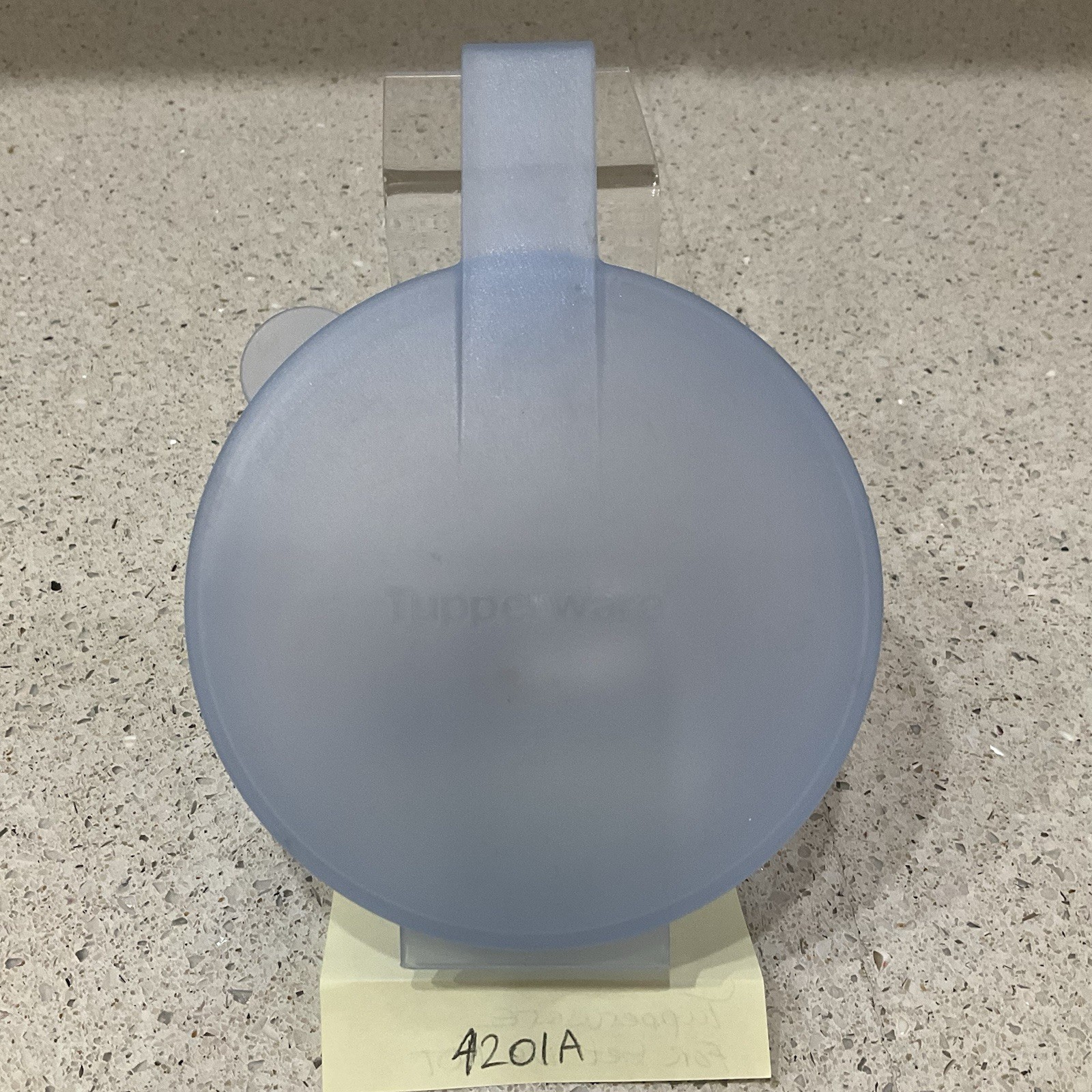 TUPPERWARE 4201A Forget-Me-Not Onion Tomato Keeper Fridge Hanger Blue