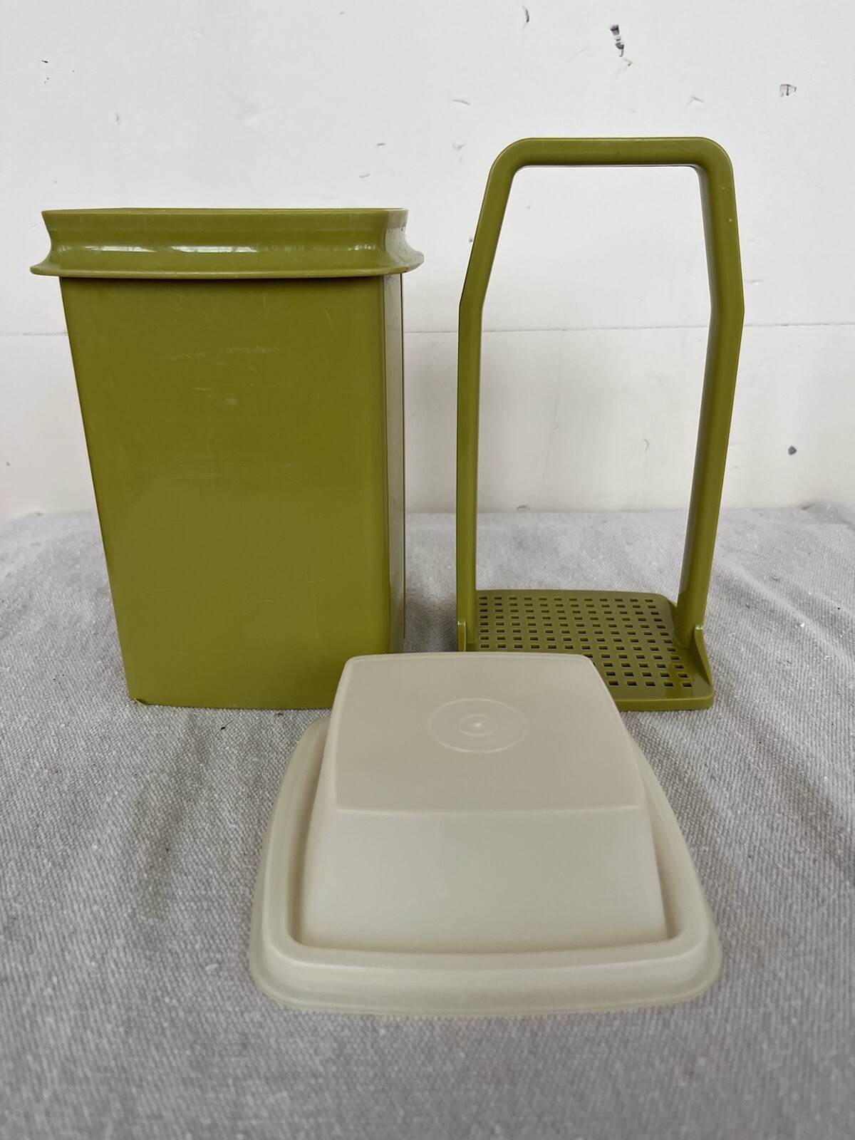Vintage Green Tupperware Pickle Keeper