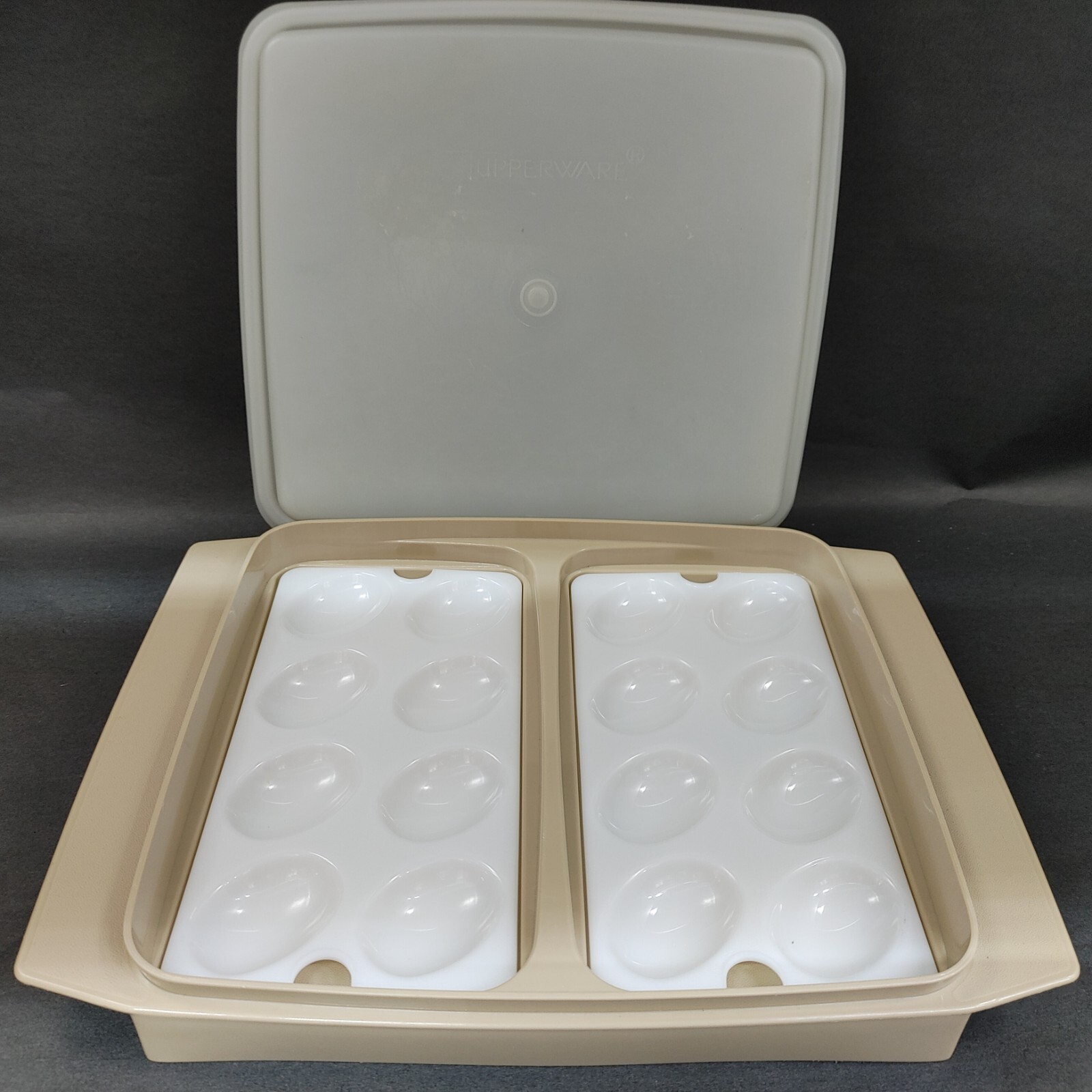 Tupperware 723-2 Tan Beige Deviled Egg Keeper Container Trays 665-2 Lid 722-1