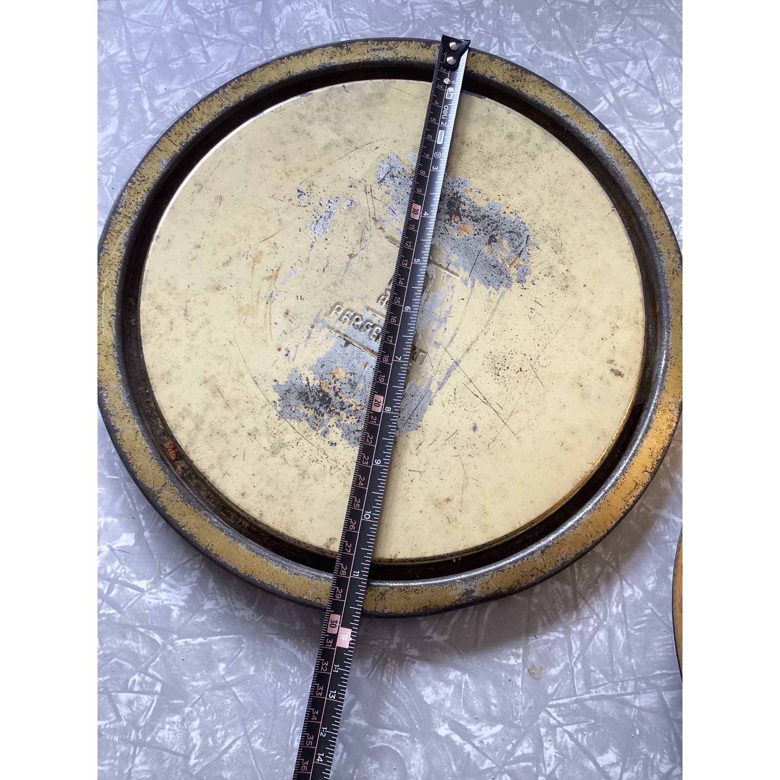 Vintage Perfection Metal Cake Carrier Round Gold Paisley Litho Tin Retro Kitchen