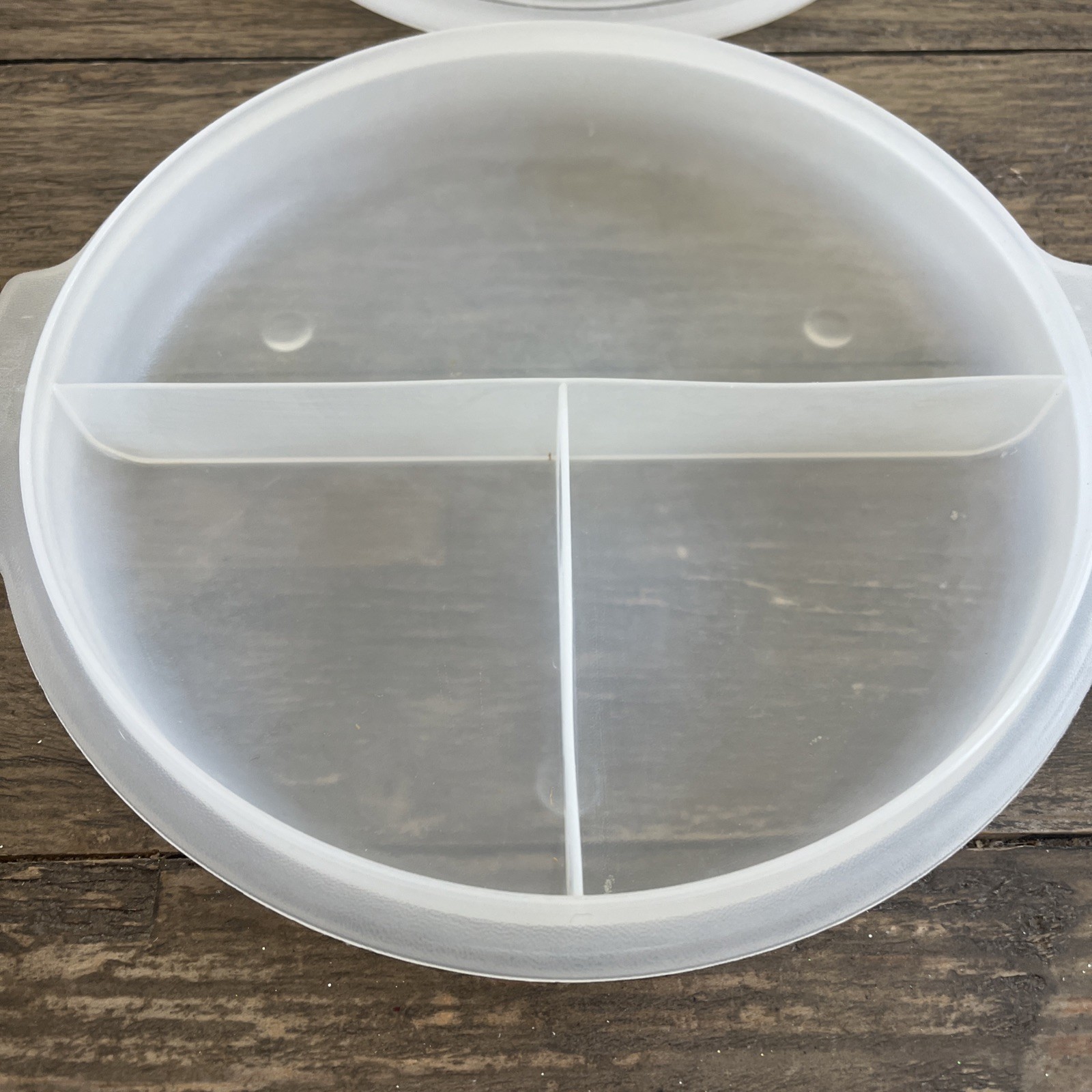 Vtg SUPERSEAL 8.5” Divided Food Storage Container w Lid Microwaveable Clear