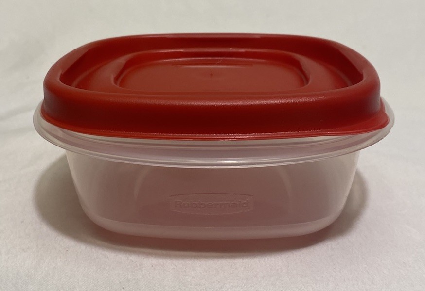 Rubbermaid Storage Container Square 1.25 Cups Easy Find Red Lids #7J56 39 USA