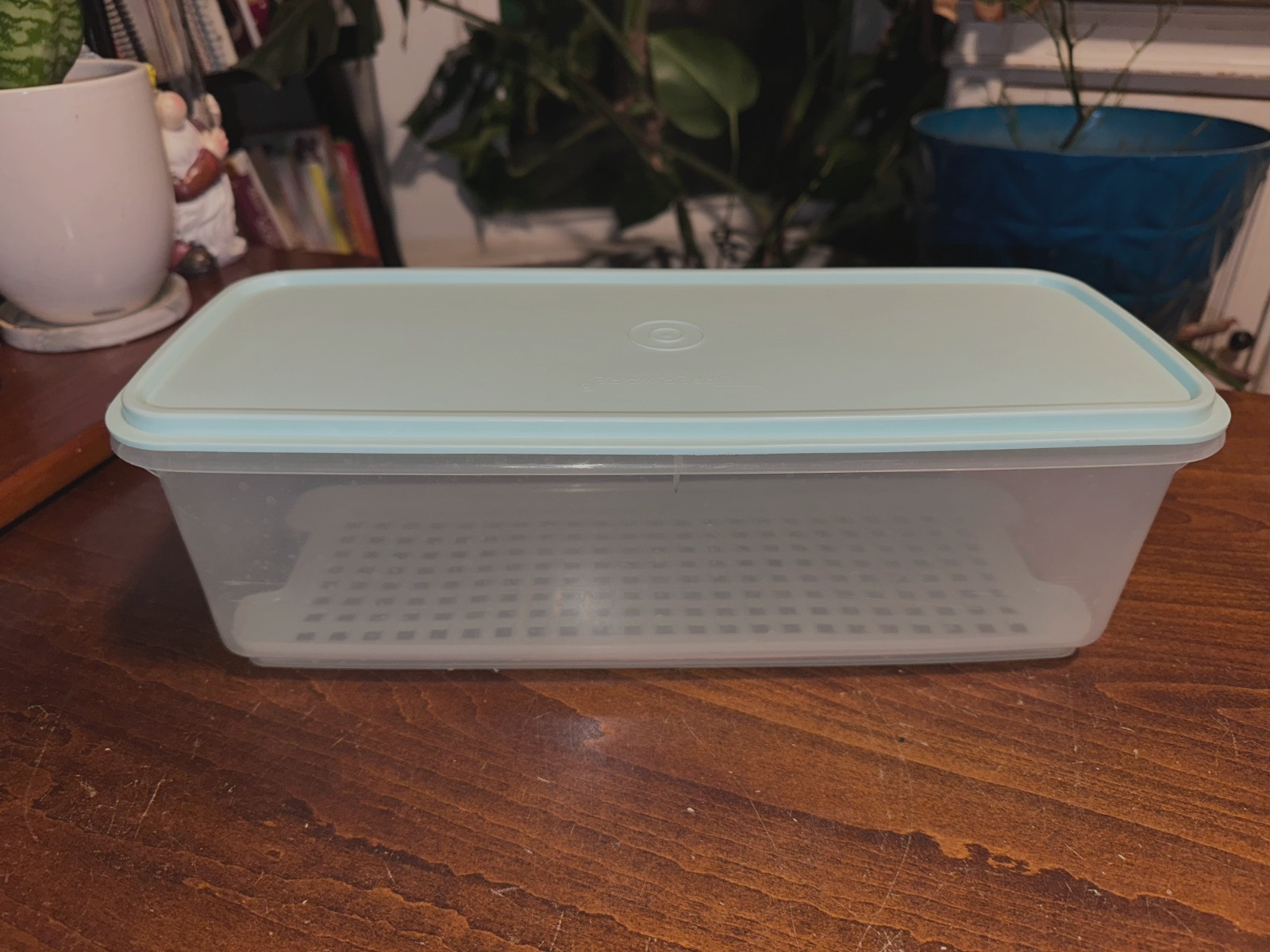 Tupperware Vintage Large Easy-Crisp Vegetable Crisper Keeper 782 ~ Teal Blue