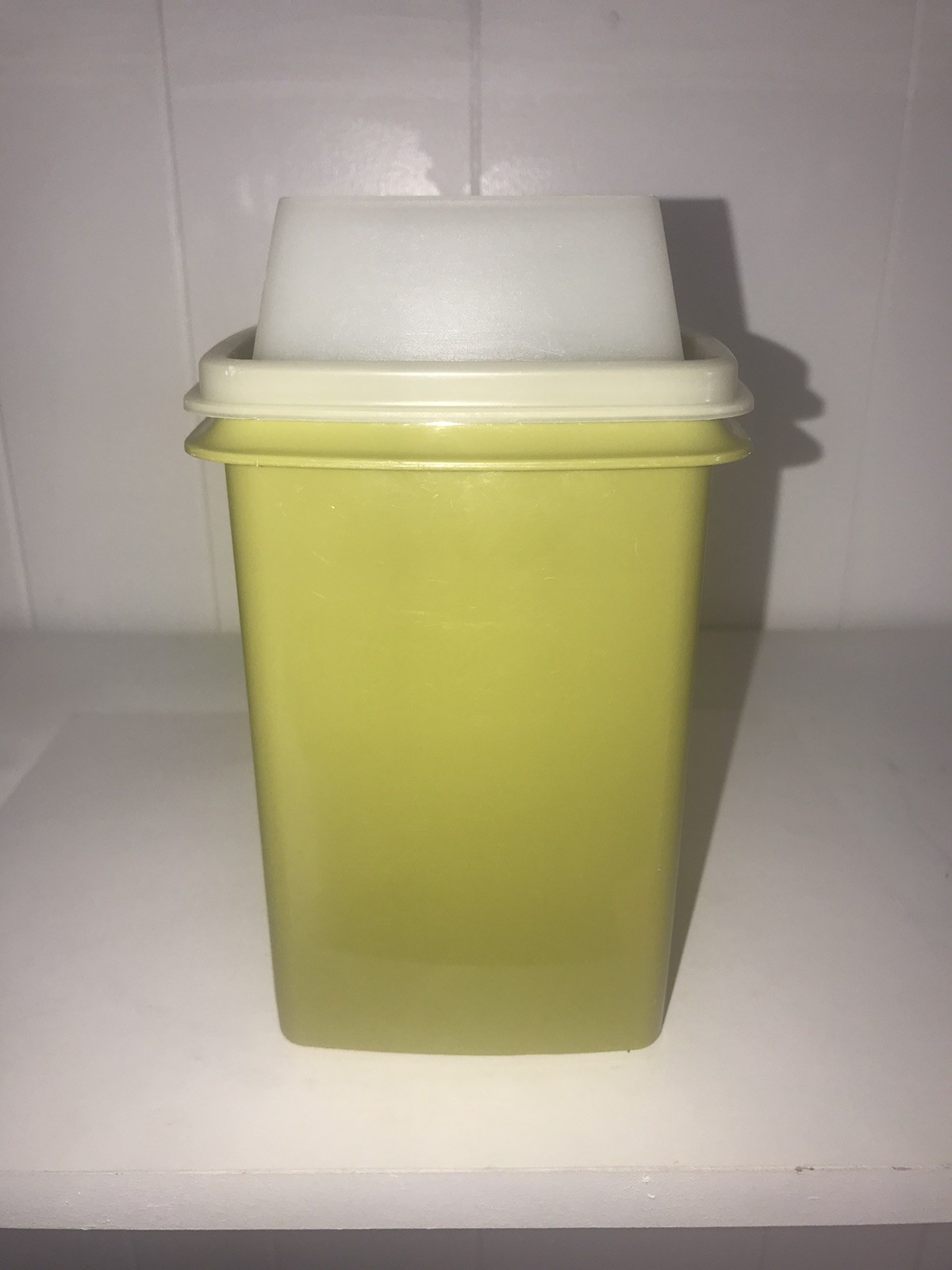 Vintage Tupperware Avocado Green 3 Piece Pickle Keeper w/ Strainer & Lid 1330-12