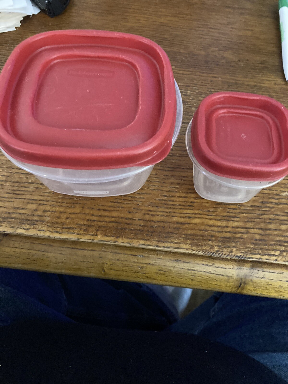 Rubbermaid containers 1 4oz 1 16oz