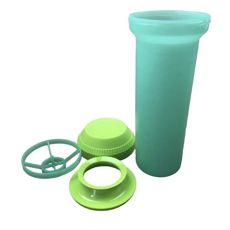 Tupperware 750ml Shaker Large Green EUC 4 Piece Milkshake Etc