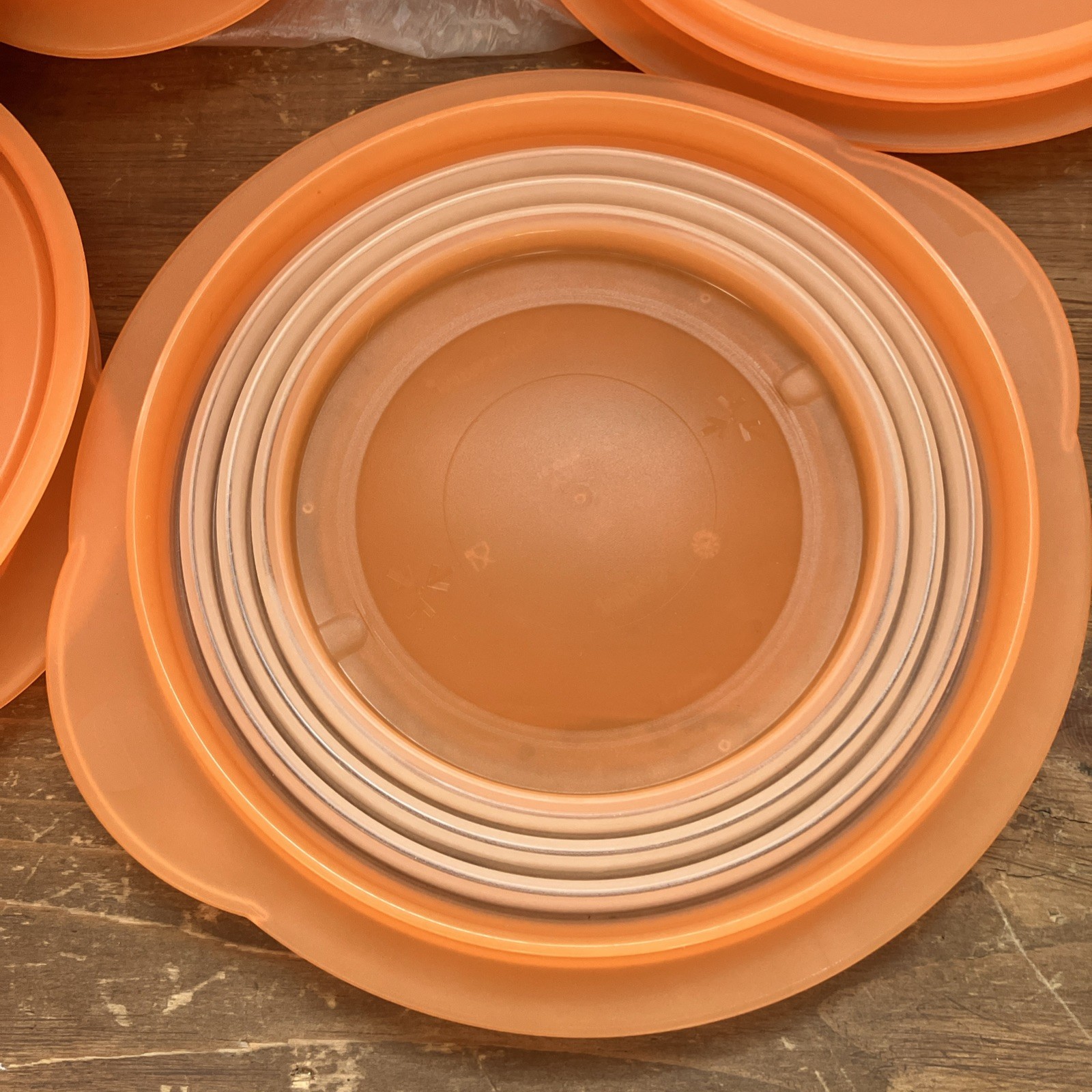 Five Tupperware 4 Cup Orange Flat Out Containers, Lids, Instructions