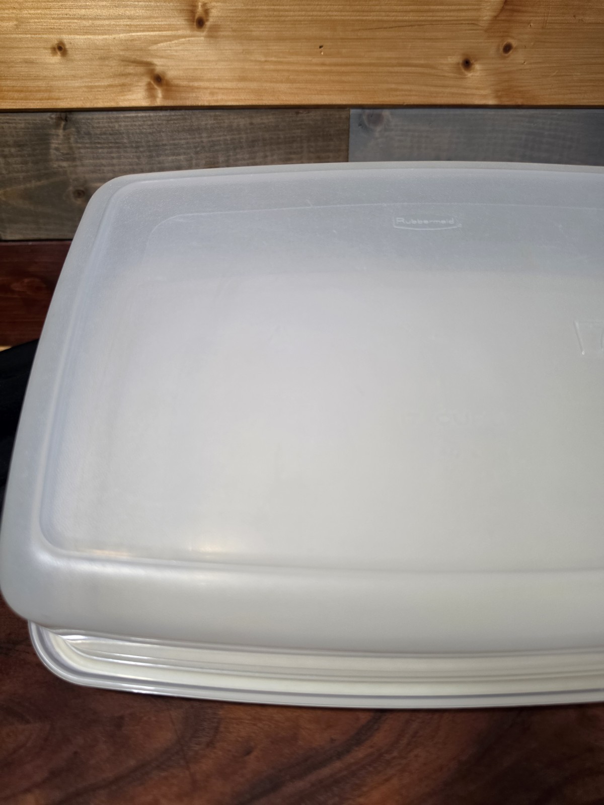 Vintage Rubbermaid Servin Saver #7 Rectangle 17 Cup Container Sheer w/Almond Lid