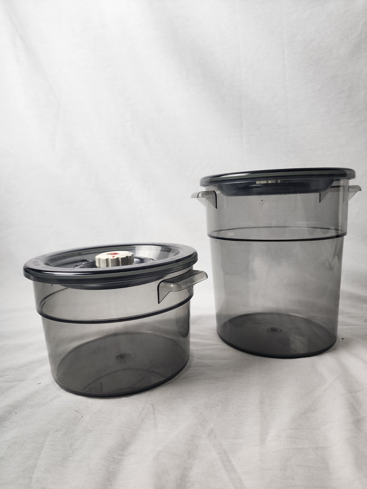 TILIA Foodsaver Vacuum Sealer Canisters Containers – (1) 3.5 qt & (1) 2 qt -VTG