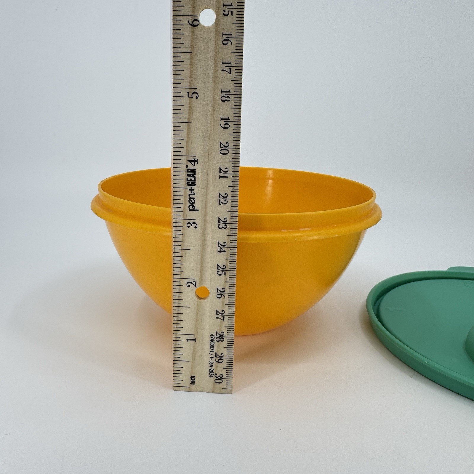 Vintage Tupperware Yellow 6 Inch Bowl #234-19 & Crystalwave Vent Lid 2648-A