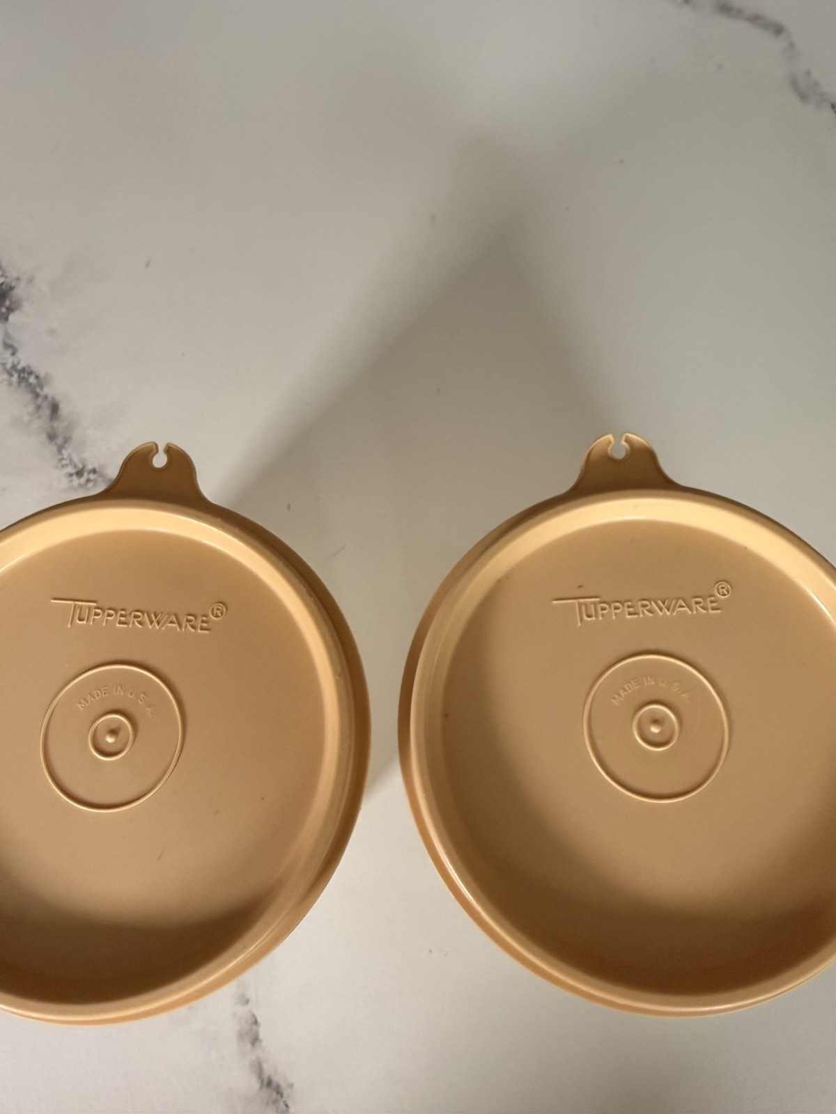 Tupperware Round Plastic Storage Container Set of 2 Beige Snap Lids 6x5x5 in