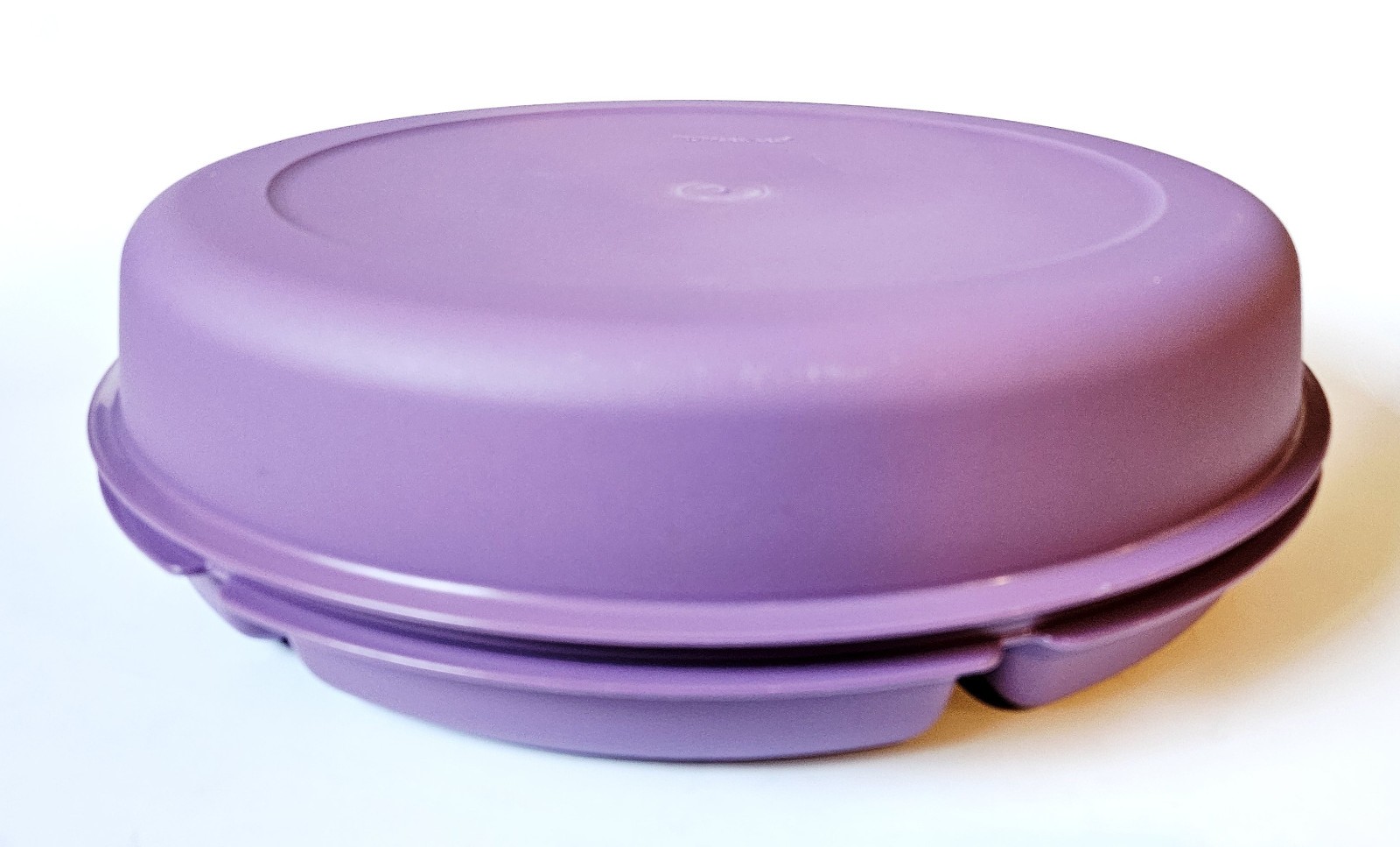 Tupperware Serving Center Divided Compartment Party Snack Tray Purple