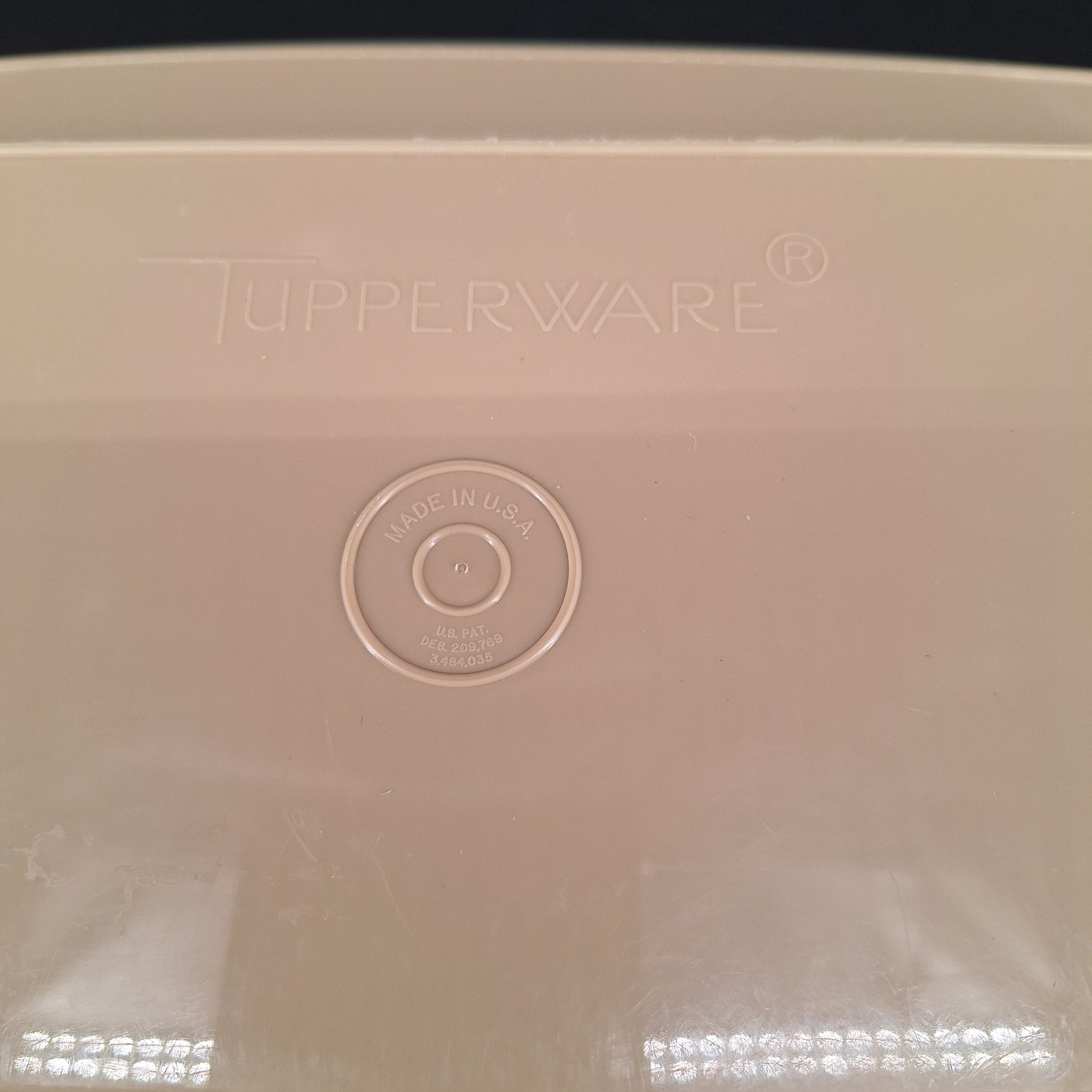 Vintage Tupperware 723-2 Deviled Egg Keeper Carrier Container Tan