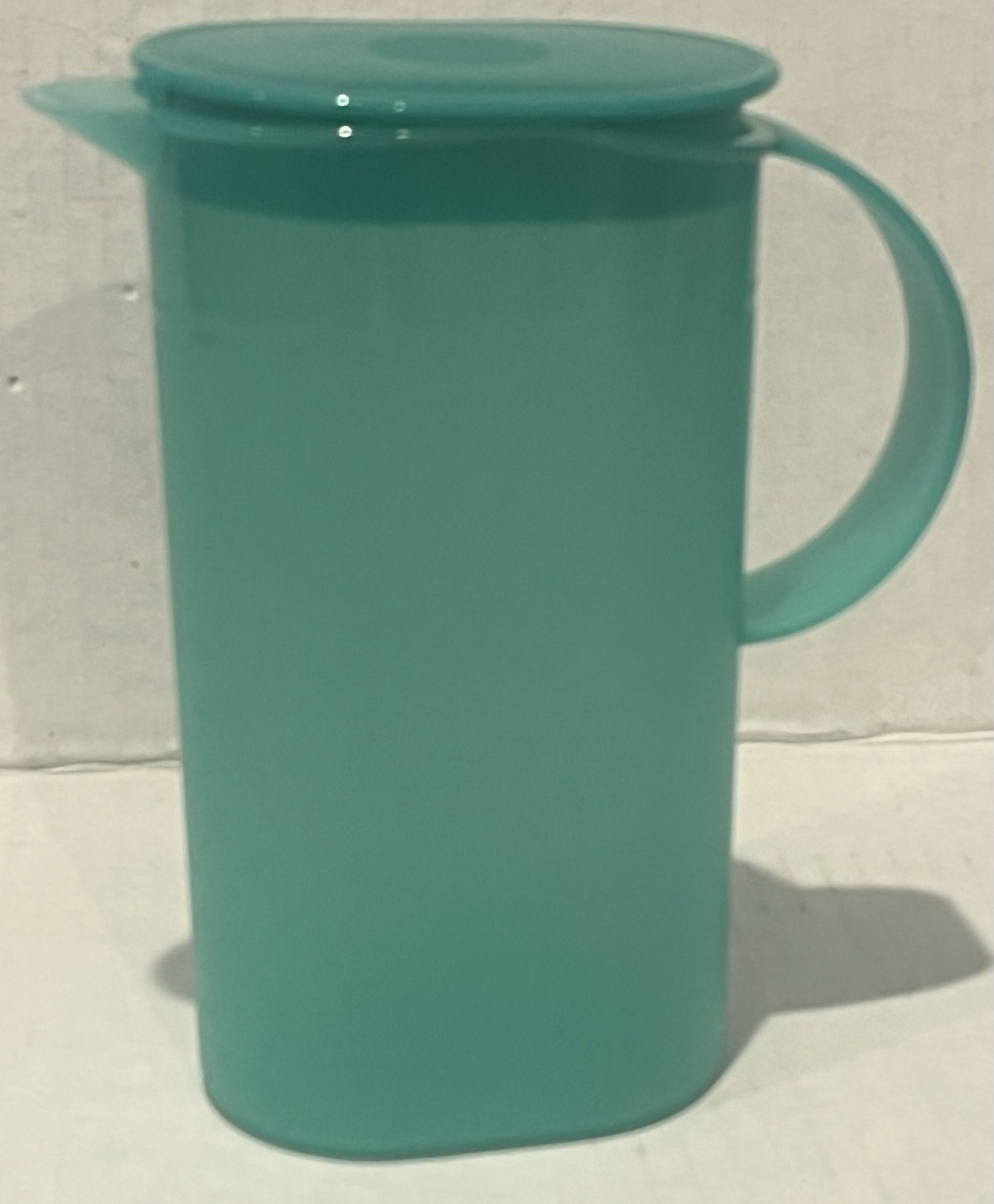 Tupperware Pitcher Container Blue Teal 6” Small Lid New Old Stock