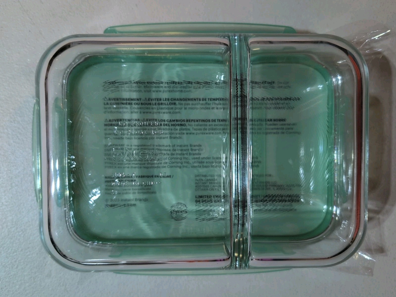 SNAPWARE PYREX GLASS MEAL BOX 2 COMPARTMENTS w/LID 5.8 CUP/46.4 OZ. NEW