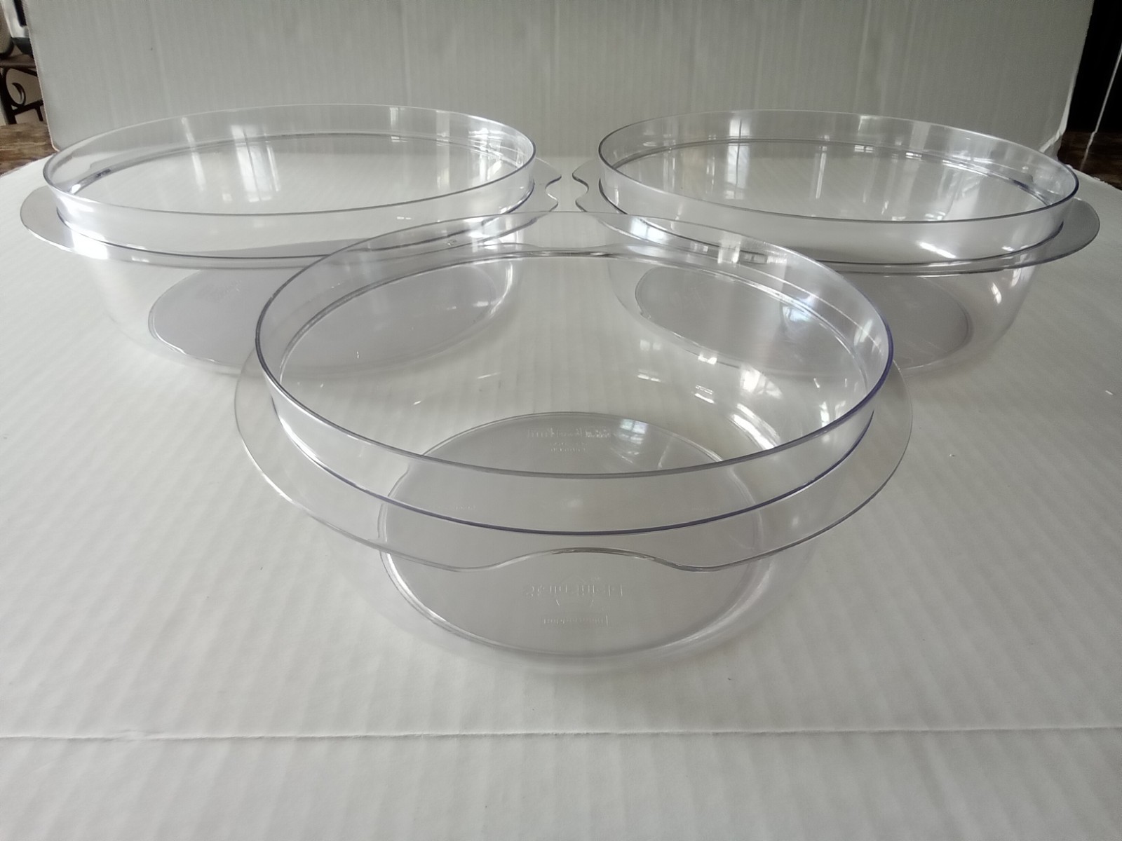 Rubbermaid Stain Shield Containers Round Set 2 of 10.5 cups and 1 of 6.3 Cup Vtg