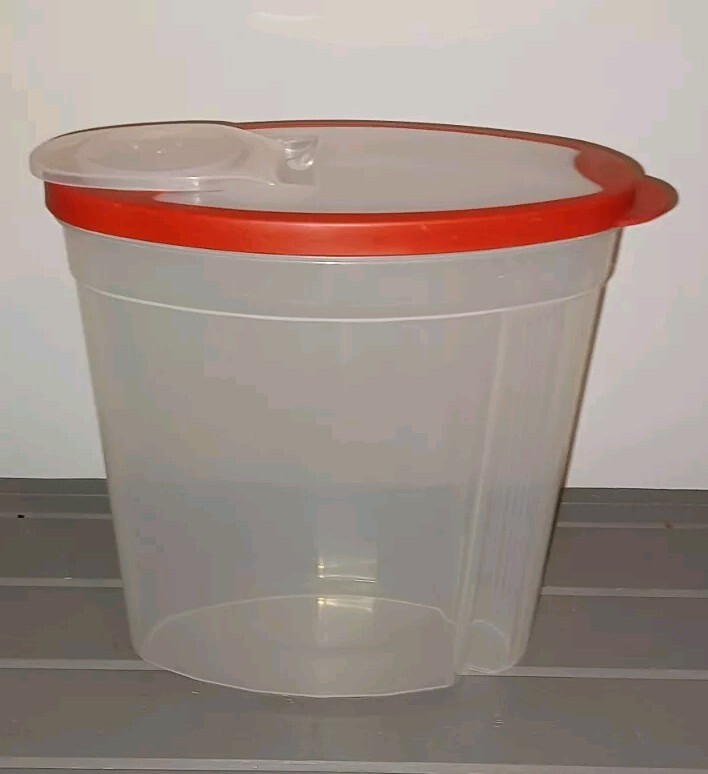 Rubbermaid Servin’ Saver Dry Goods Cereal Keeper Clear Red Trim 1.5 Gal #556-P2