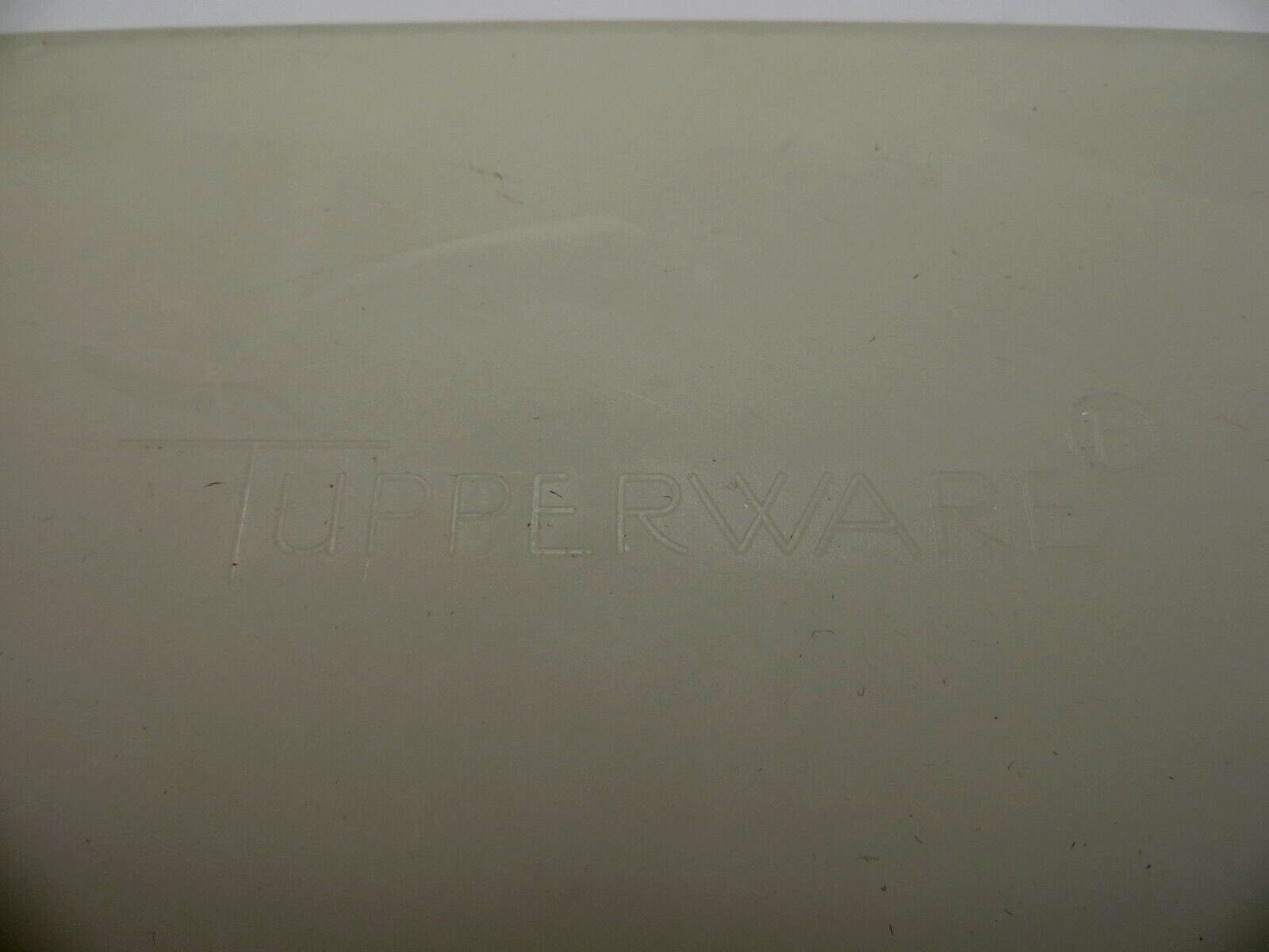 Vintage Tupperware 10 1/2″ x 9 1/2″ Rectanglular Replacement Lid