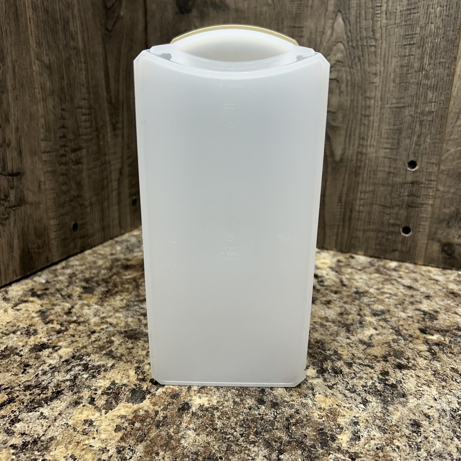 5195A-6 Tupperware shelf smart food storage rectangle brown clear 7x4x3.5″