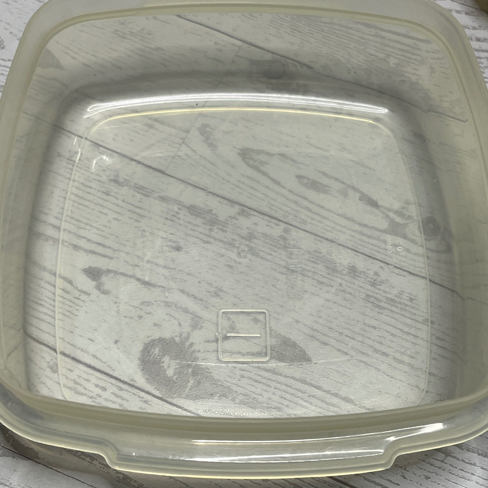 Rubbermaid Servin Saver 2 Cup 470ml Food Storage Containers Cream Set of 2 0010