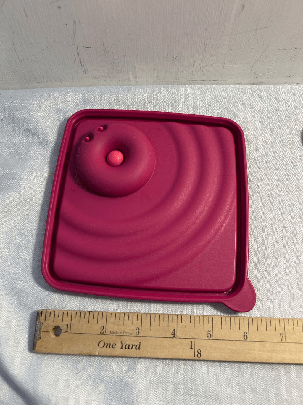Tupperware rock n serve square lid replacements 6×6″ ribbed