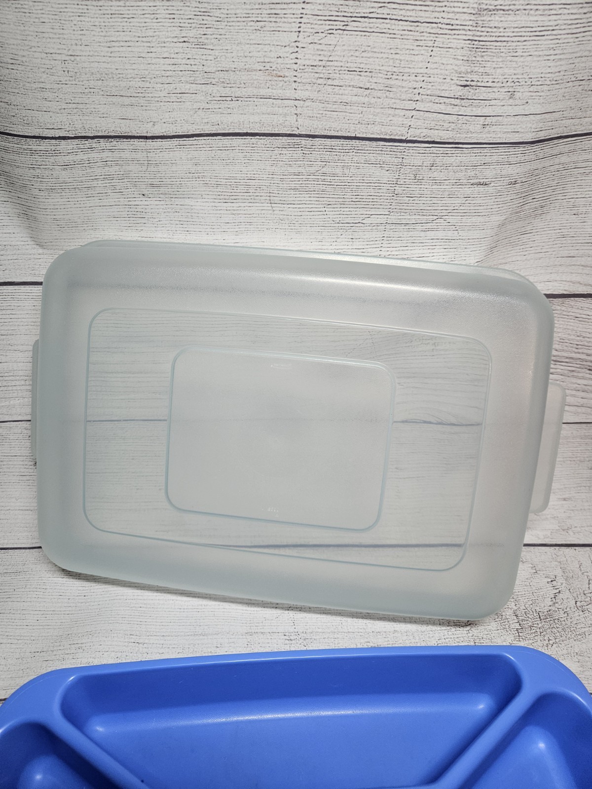 Vintage Rubbermaid Servin’ Saver Sectioned Fruit/Veggie Tray #0833 with Lid