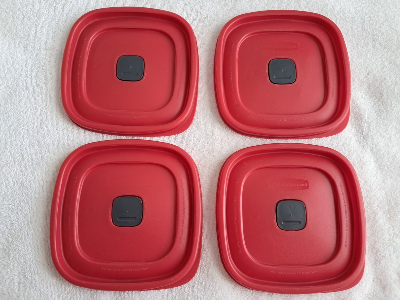 Set of 4 Rubbermaid Vented Easy Find 2D85 Replacement Lids 6.5” Square Red