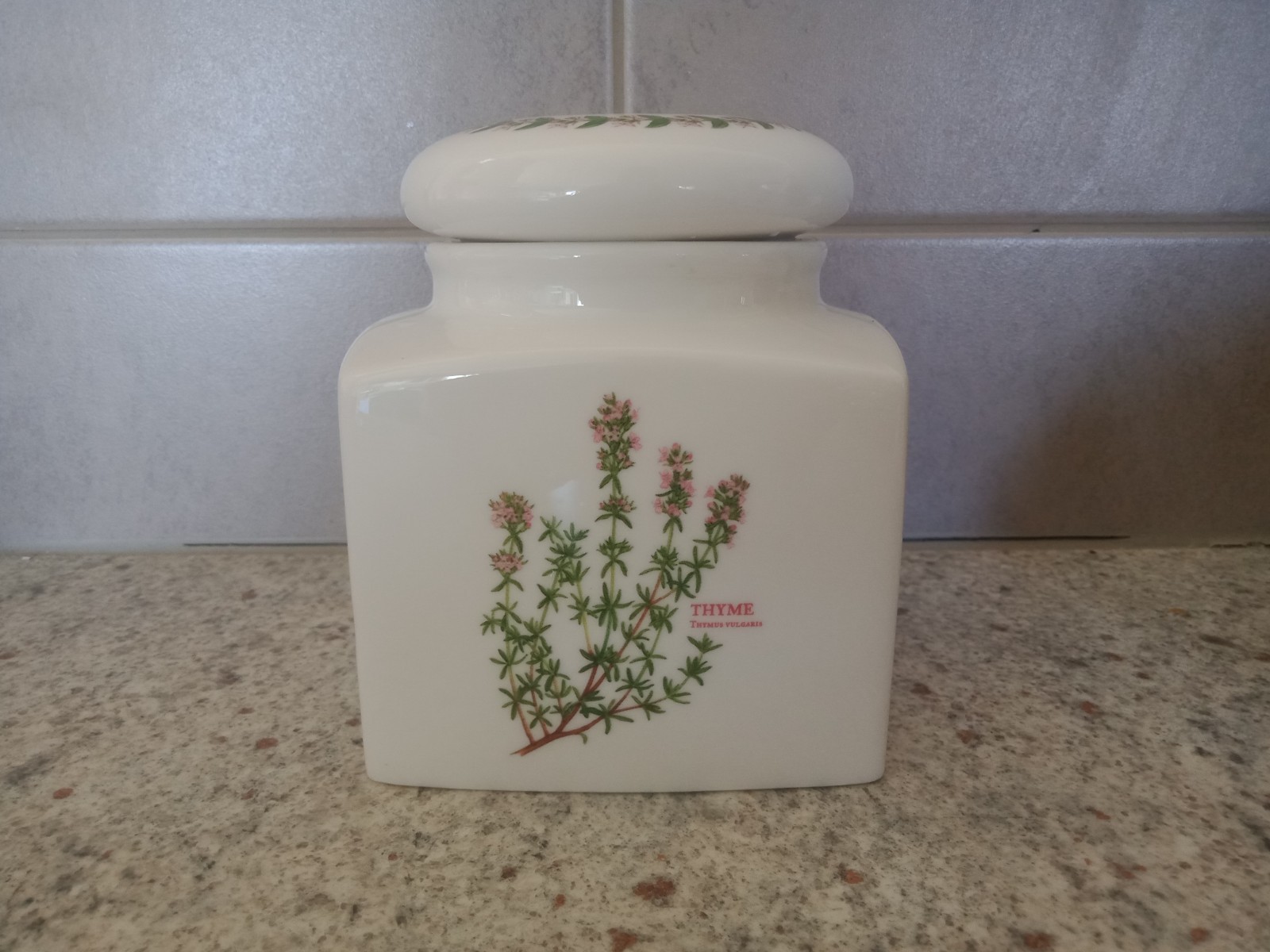 Maxwell & Williams. Thyme Container. Made In China. Fragrant Garden.