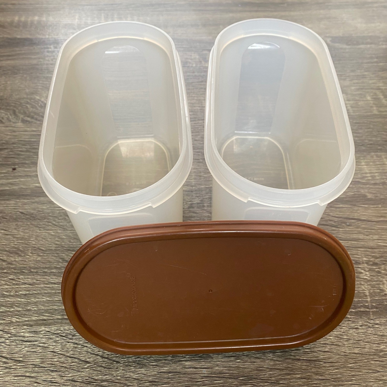 Vintage Tupperware Oval Container Set 2 Brown Lid 4-3/4 Cups 1.1 Liters Storage