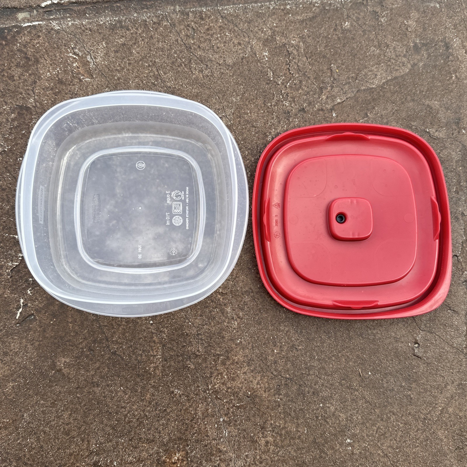 Rubbermaid Storage Container Easy To Find Red Lid 3 cups (710ml) 7J61