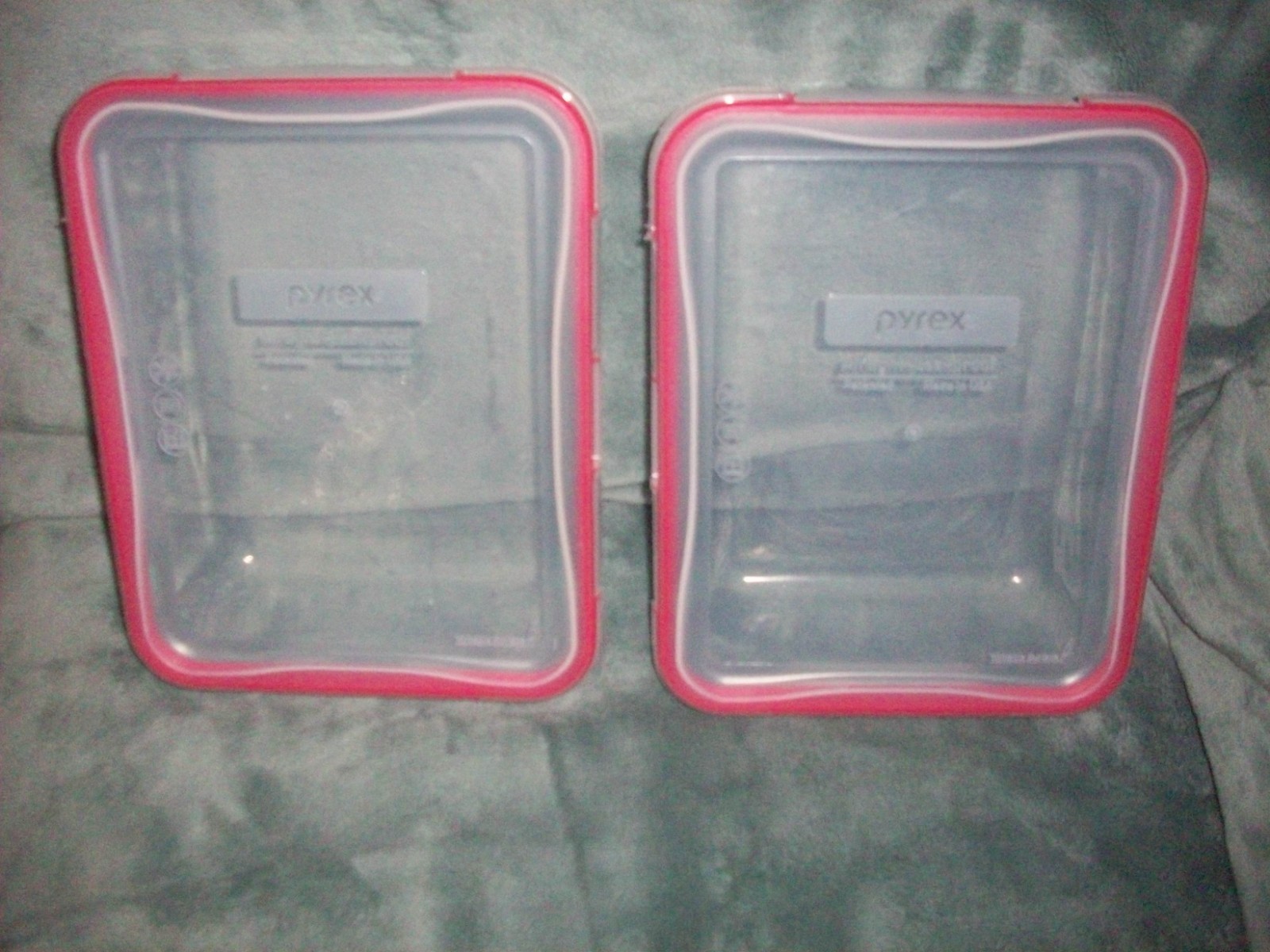 Pyrex storage glass baking rectangular with lids 9 x 7 x 2 1/2