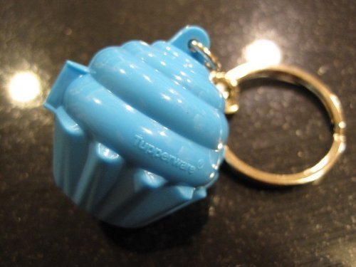 Tupperware Key Ring Keychain Collectible Blue Cupcake Keeper Very Rare New