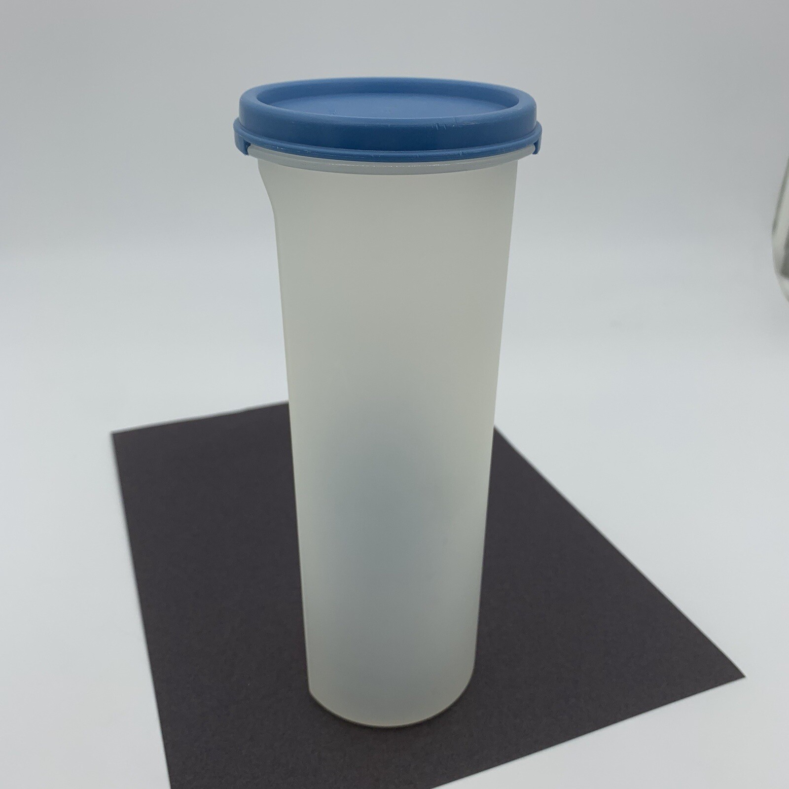 Vintage Tupperware Module Mates Spaghetti Container #4 Light Blue Lid 30 fl oz
