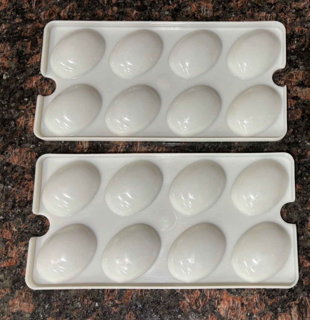 VTG Tupperware Serving/Egg Tray 4-Piece Container Almond Tray, Clear Seal Used