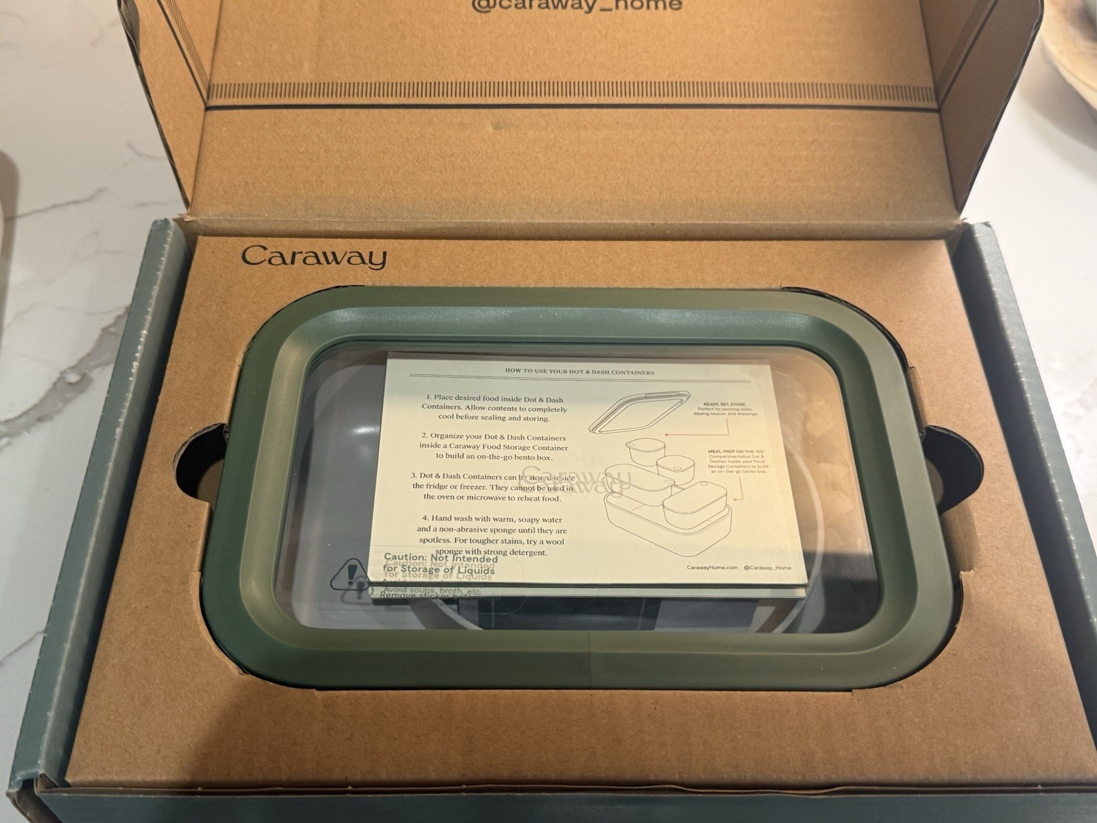 Caraway Ceramic-coated 6.6 cup Medium Storage Container, GREEN & Cream