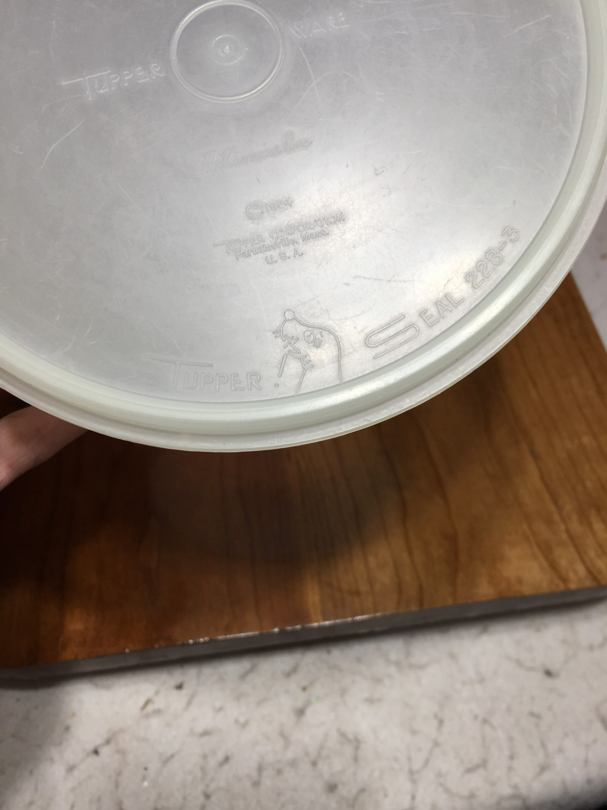 VTG Tupperware Canister Clear 265-6 With Clear Lid 228-3